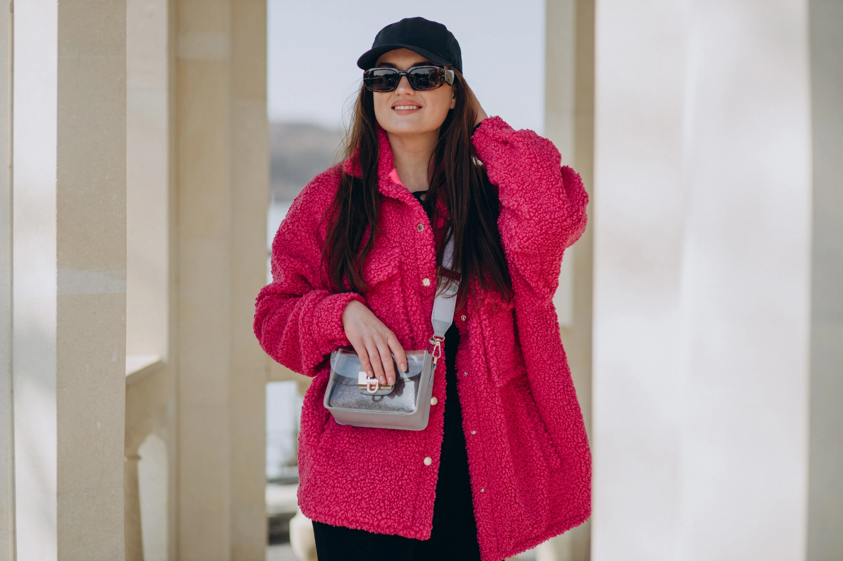 Why Are Crossbody Bags the Ultimate Blend of Style and Function