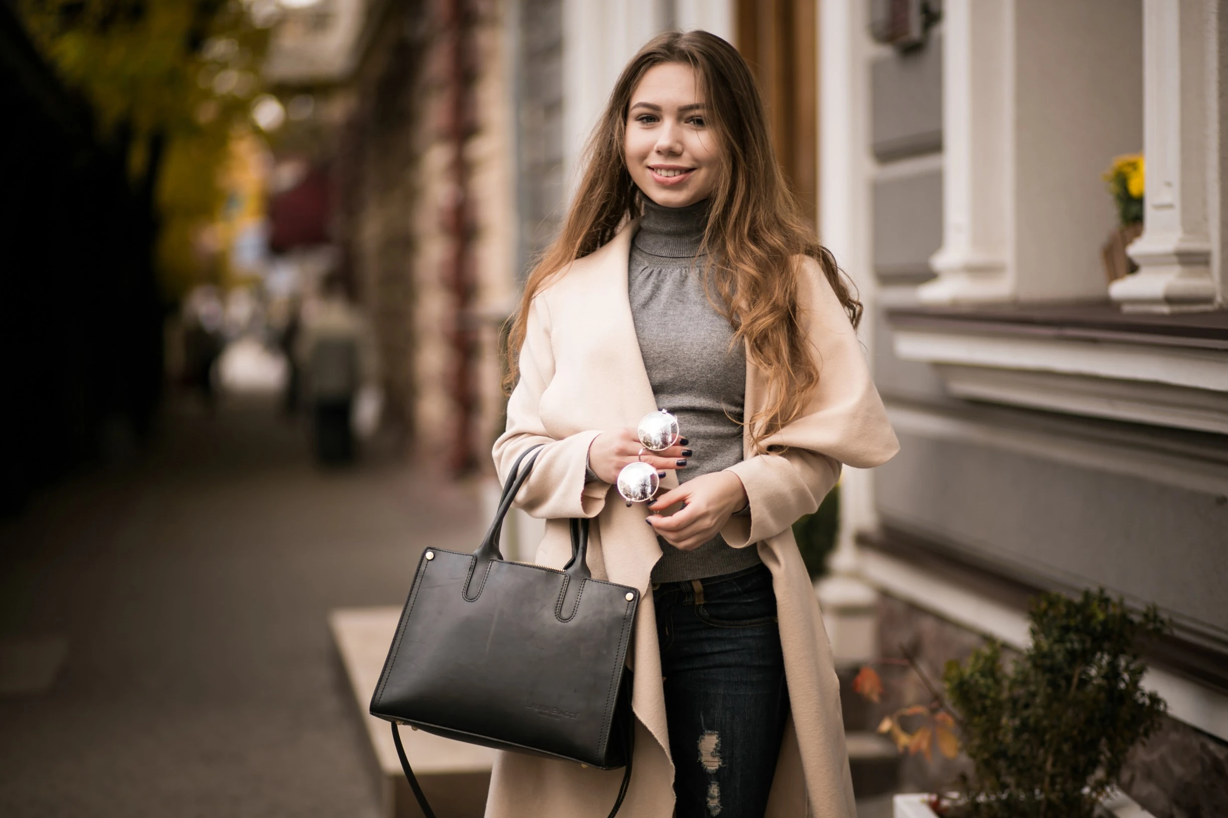 What Makes Top Handle Bags the Ultimate Style Statement