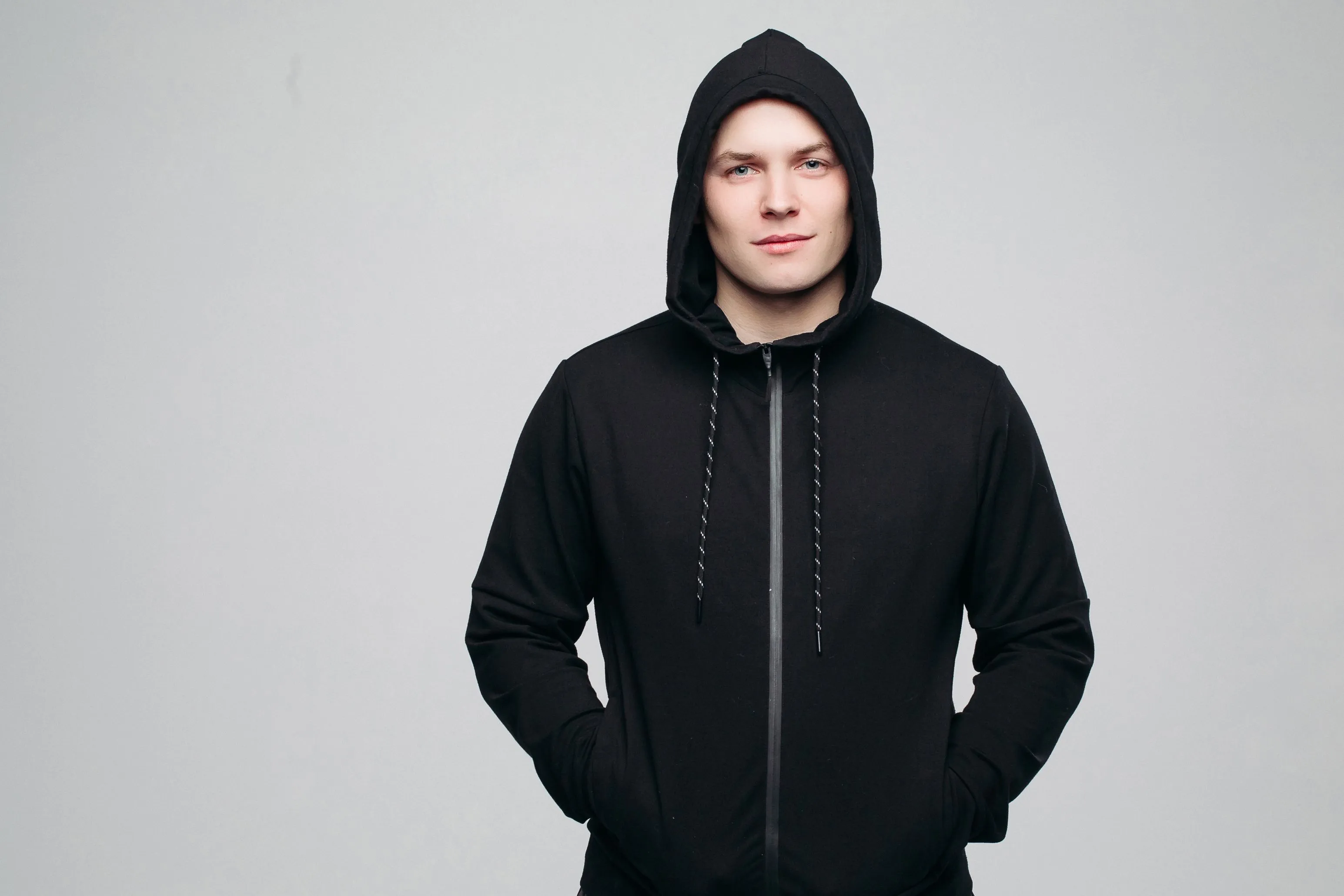 How to Style Zip-Up Hoodies Like a Fashion Pro